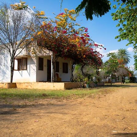 The Mountain Retreat Hotell Tiruvannāmalai Eksteriør bilde