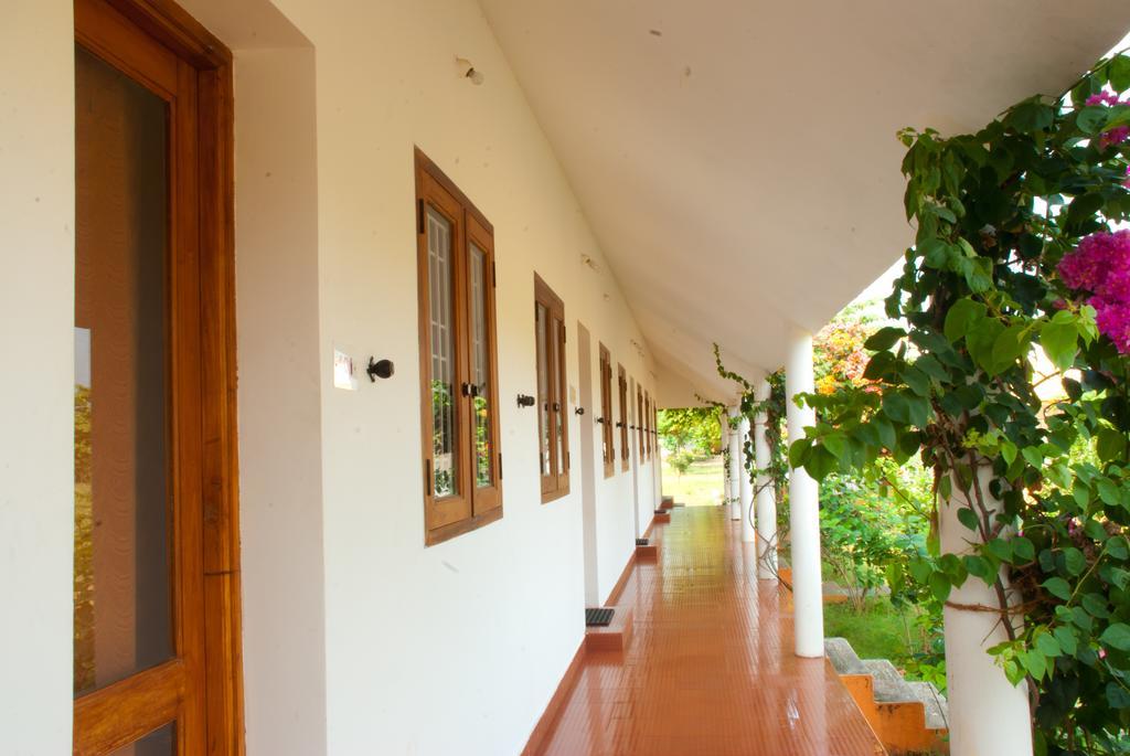 The Mountain Retreat Hotell Tiruvannāmalai Eksteriør bilde